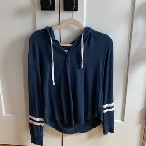 navy blue hollister  sweater